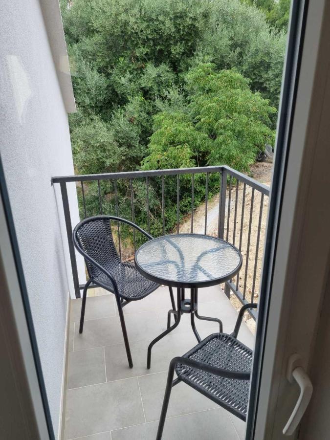 Apartmani Tolj Makarska Exterior foto