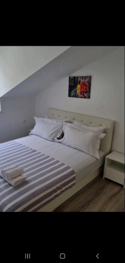 Apartmani Tolj Makarska Exterior foto
