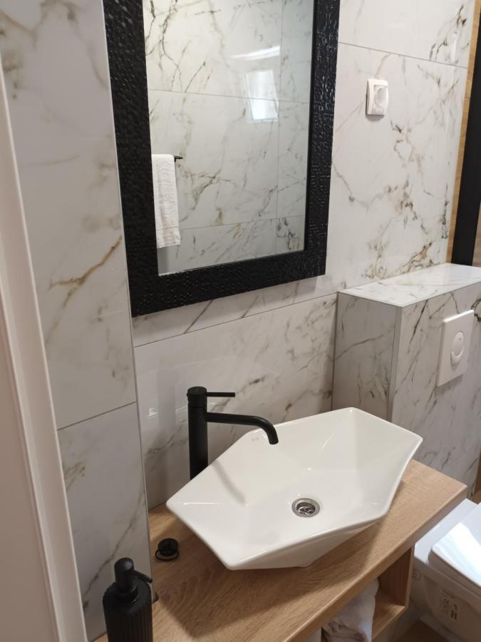Apartmani Tolj Makarska Exterior foto