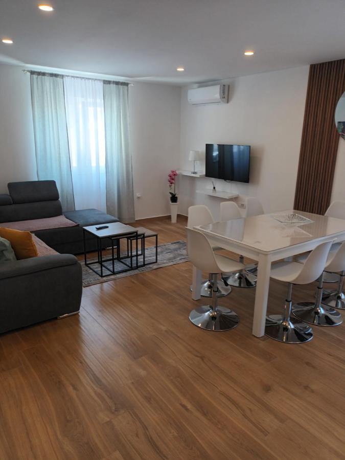 Apartmani Tolj Makarska Exterior foto