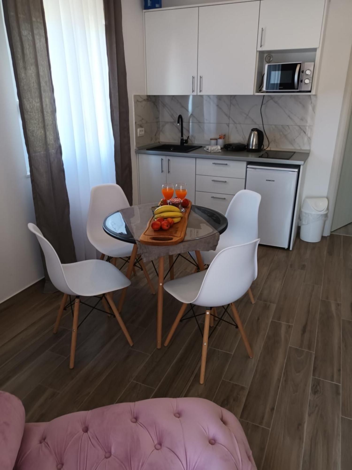 Apartmani Tolj Makarska Exterior foto